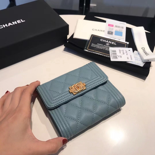 シャネル財布内部構造